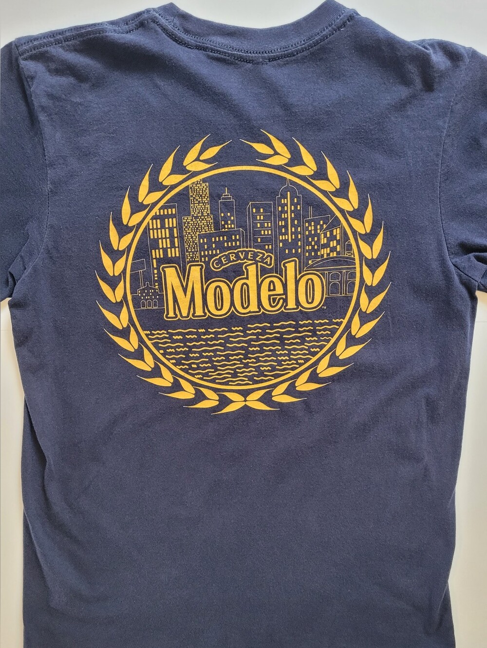 Cerveza Modelo Navy Blue Skyline Graphic T-Shirt Men's Medium